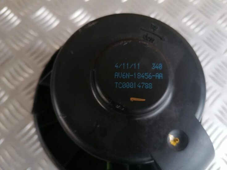 Salona ventilators priekš FORD C-MAX 2011