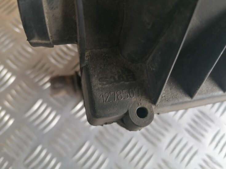 Gaisa filtra korpuss priekš SAAB 9-3 2002