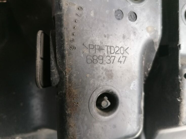 Gaisa filtra korpuss priekš VOLVO S80 2007 GREY