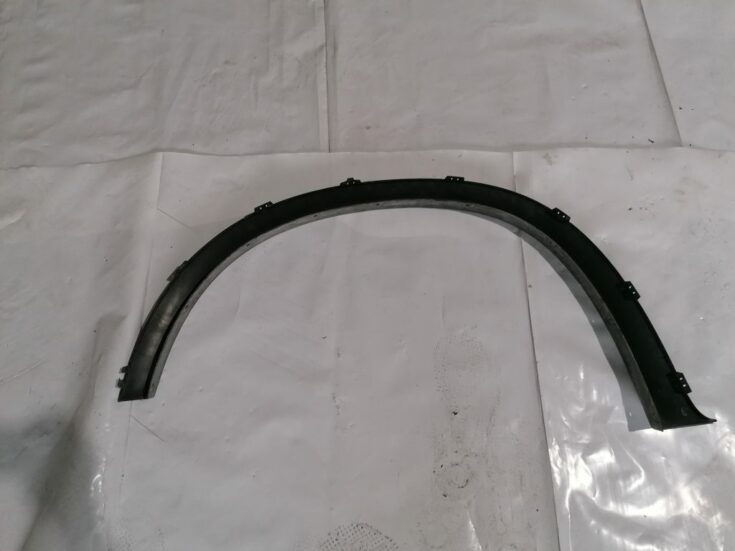 Priekšēja spārna uzlika (moldings) priekš BMW X5  2006-2013 51777163558
