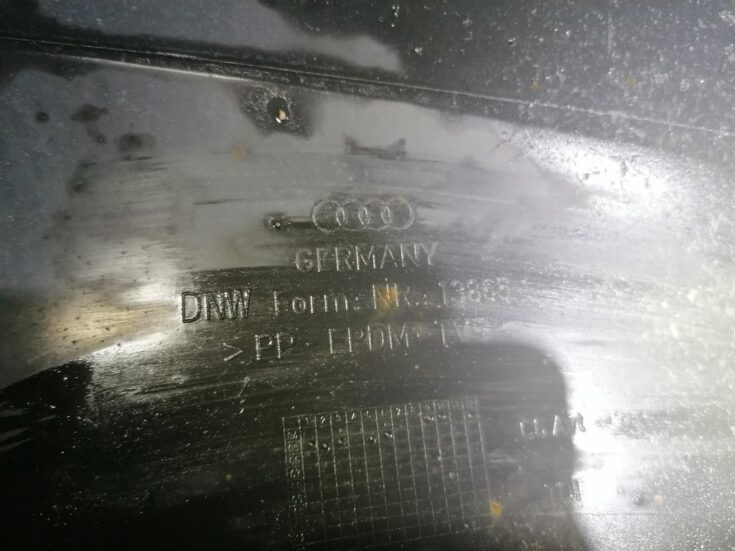 Auto detaļa priekš CITAS LIETOTAS UN JAUNAS DETAĻAS