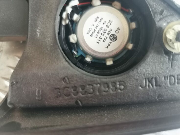 Durvju spoguļa apdares uzlika salonā (ar skaļruni) priekš VW PASSAT CC 2009