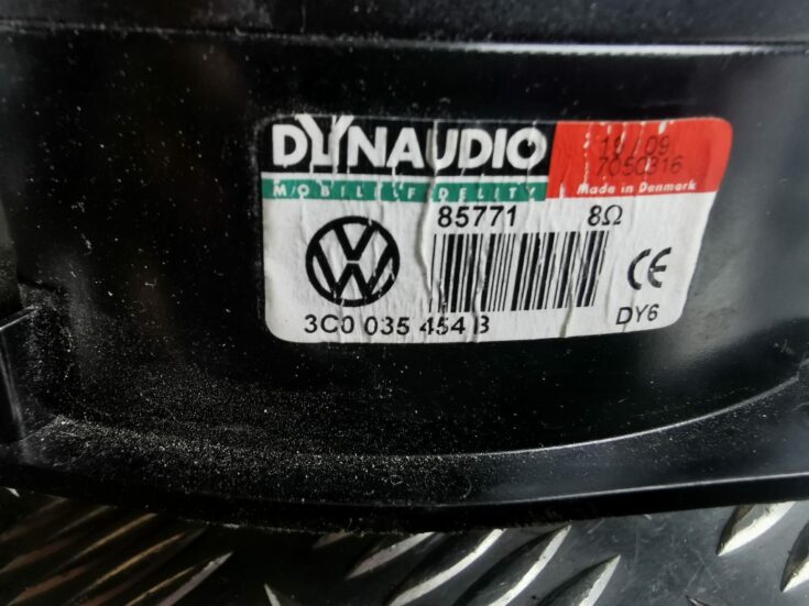 Durvju skaļrunis, apakšā priekš VW PASSAT CC 2009