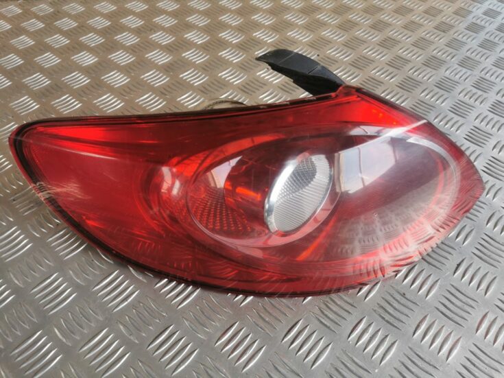 Aizmugurējais kreisais lukturis priekš VW PASSAT CC 2009