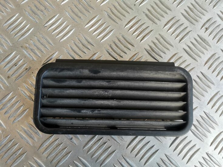 Bufera reste priekš AUDI A6 1998