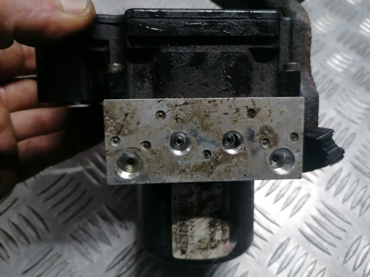 ABS bloks priekš SUBARU LEGACY 2011