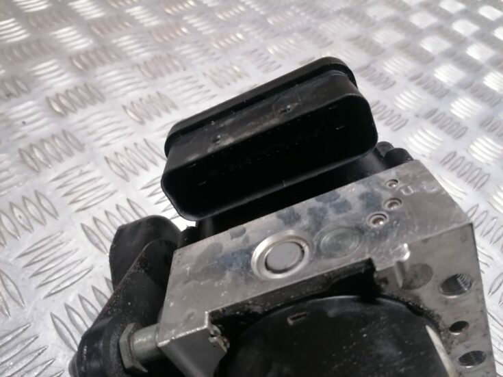 ABS bloks priekš SUBARU LEGACY 2011