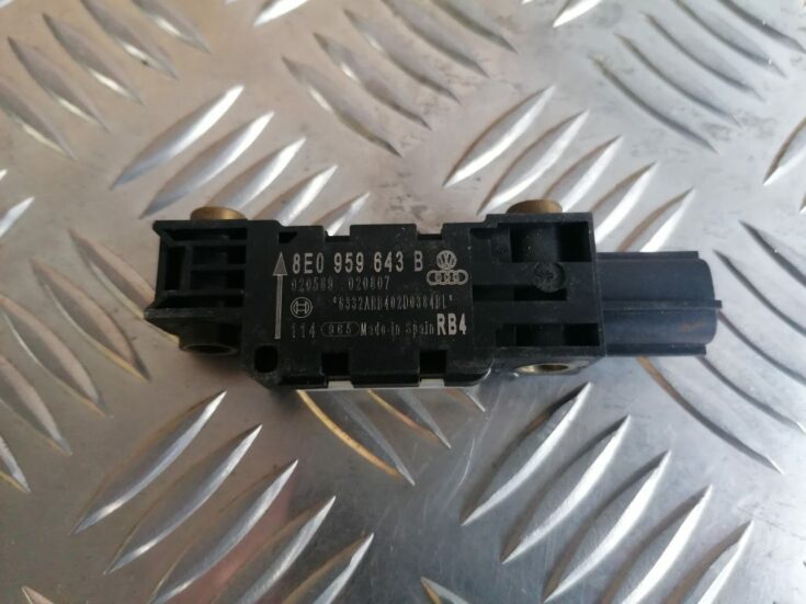 Drošības spilvena trieciensensors priekš Audi A4  2005-2008 8E0959643B