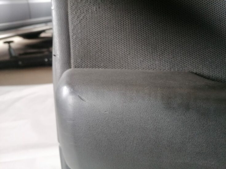 Priekšējo kreiso durvju apdare priekš NISSAN PATHFINDER 2006