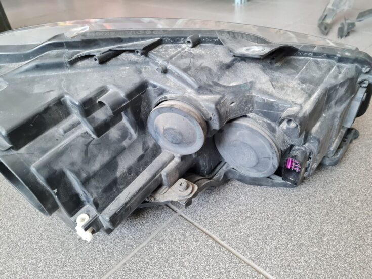 Priekšējais kreisais lukturis priekš VW GOLF VARIANT 2012