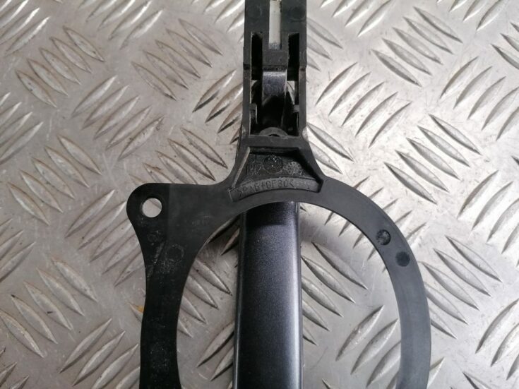 Aizmugurējāis labais durvju rokturis priekš CITROEN C-CROSSER 2009