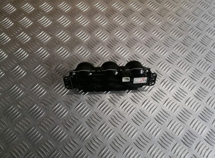 Klimata kontroles bloks priekš CITROEN C-CROSSER 2009