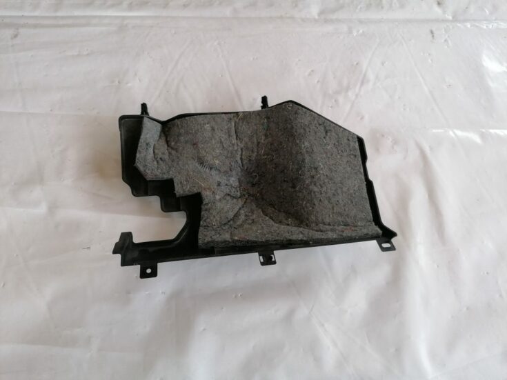 Mērinstrumentu paneļa apakšēja apdare priekš CITROEN C-CROSSER 2009