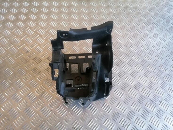 Mērinstrumentu paneļa iekšējā plastmasa priekš VW GOLF VARIANT 2012