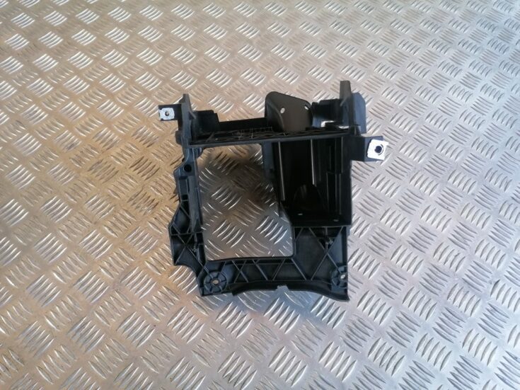Mērinstrumentu paneļa iekšējā plastmasa priekš VW GOLF VARIANT 2012