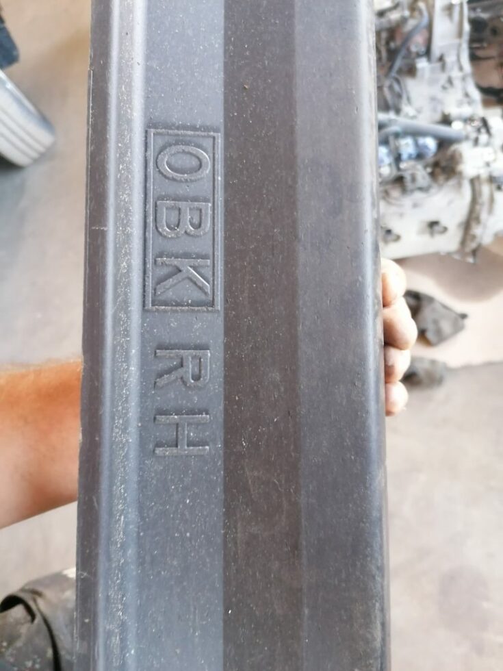 Ārēja sliekšņa laba uzlika priekš SUBARU LEGACY 2009