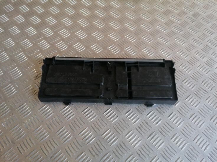 Mērinstrumentu paneļa iekšējā plastmasa priekš SUBARU LEGACY 2009