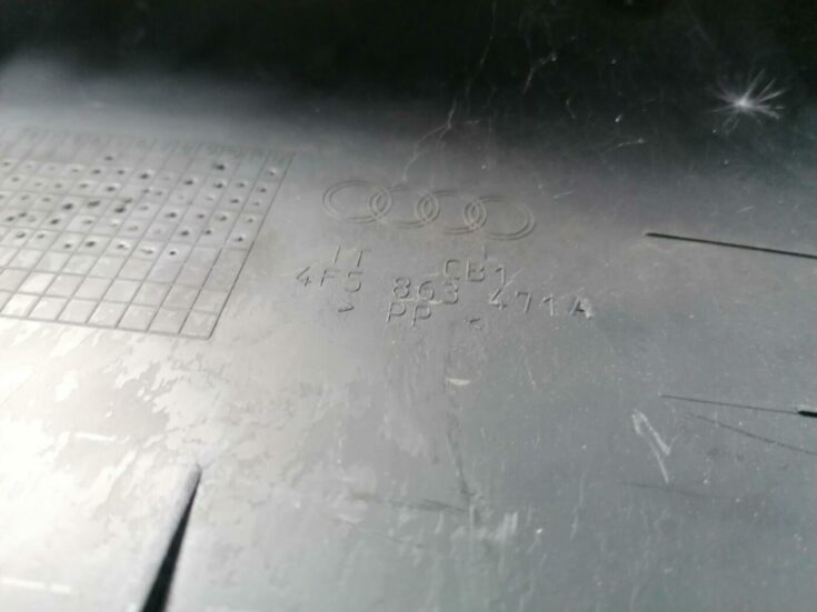 Bagažnieka nodalījuma sliekšņa uzlika priekš AUDI A6 2008