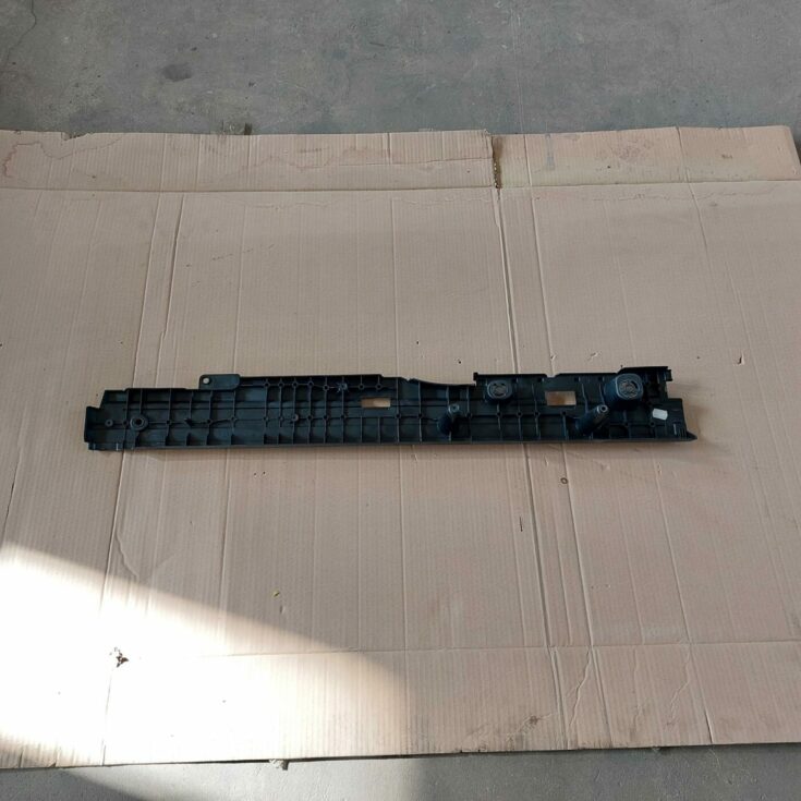 Bagāžnieka nodalījuma plastmasa priekš BMW 520D F11 2011 TOURING