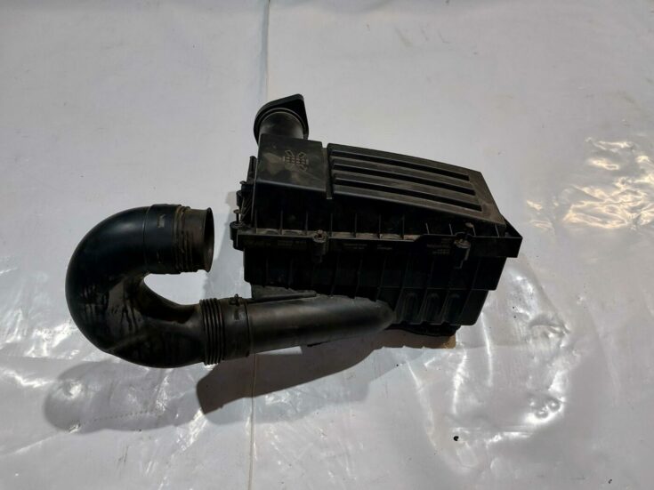 Gaisa filtra korpuss priekš VW JETTA 2008