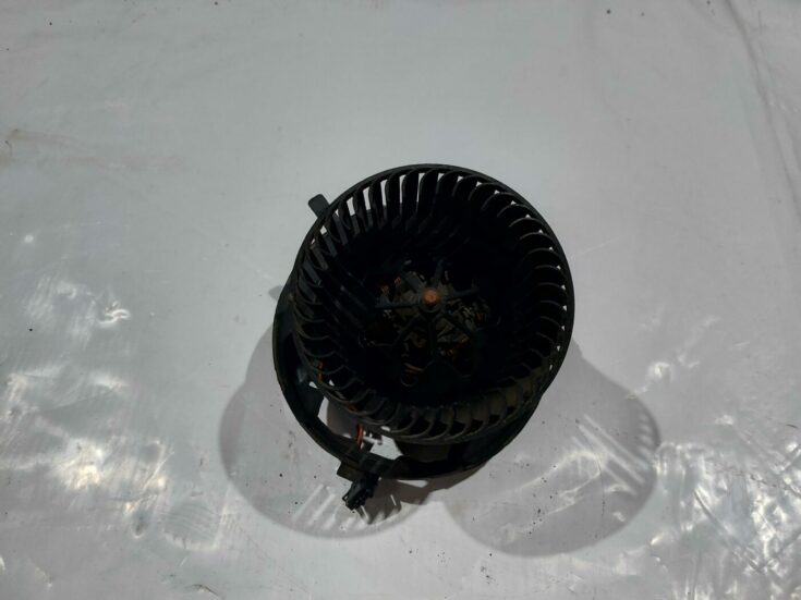 Salona ventilators priekš VW JETTA 2008