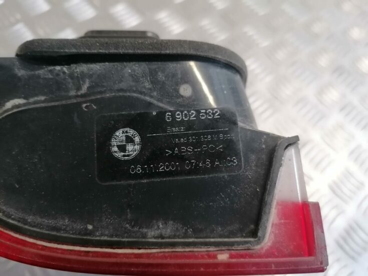 Aizmugurējais labais lukturis priekš BMW 530D E39 2001 TOURING