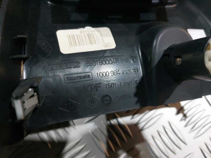 Centrālās konsoles (apdares) aizmugurēja daļa priekš RENAULT LAGUNA 2011