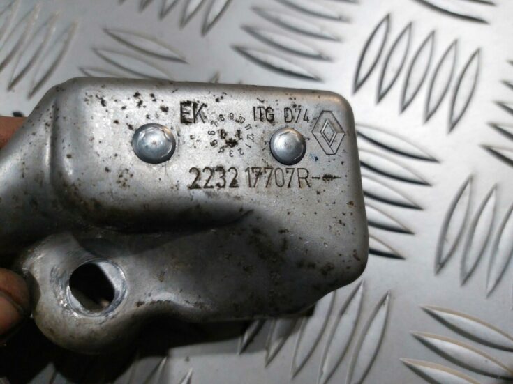 Eļļas spiediena regulēšanas devējs priekš RENAULT LAGUNA 2011