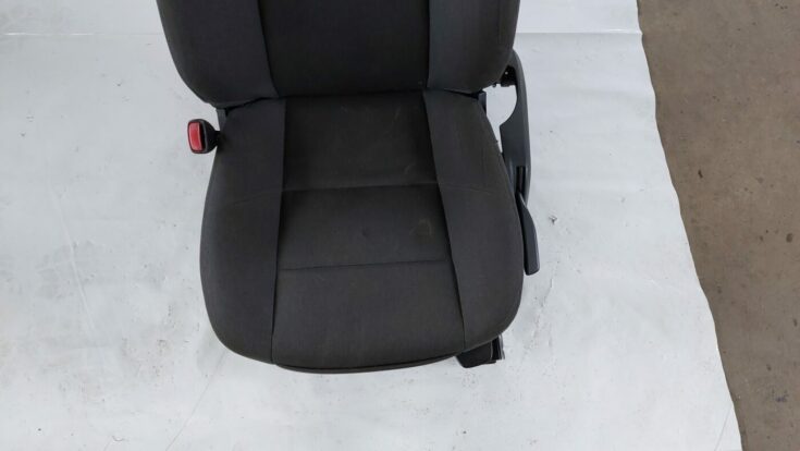 Priekšējais kreisais sēdeklis priekš VOLVO S40 2004 Black