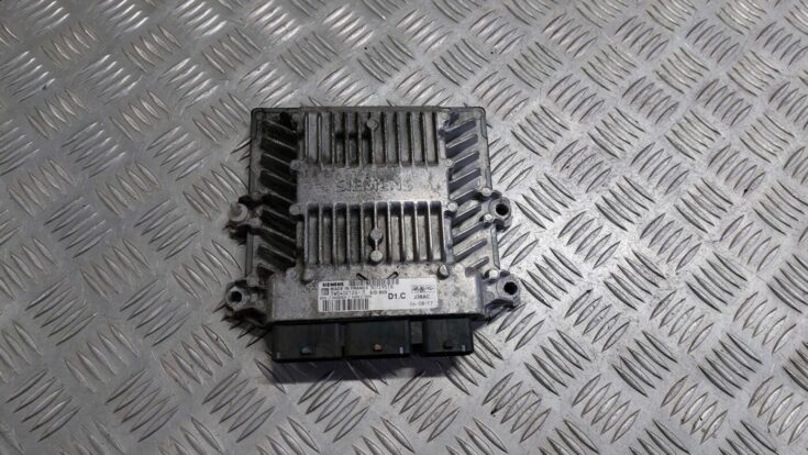 Dzinēja vadības bloks priekš VOLVO S40 2004 Black
