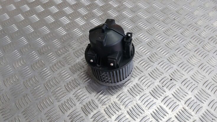 Salona ventilators priekš VOLVO V60 2012