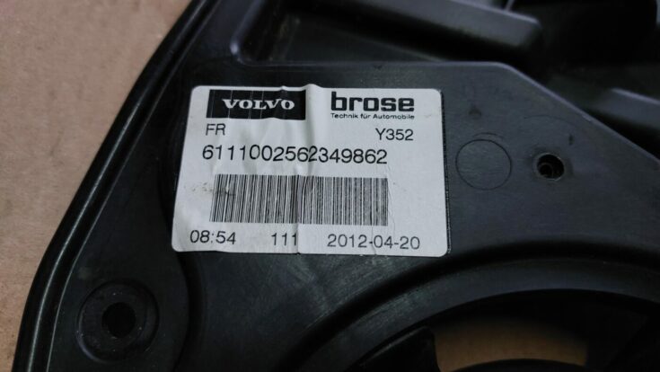Stikla pacelšanas mehānisma panele priekš VOLVO V60 2012