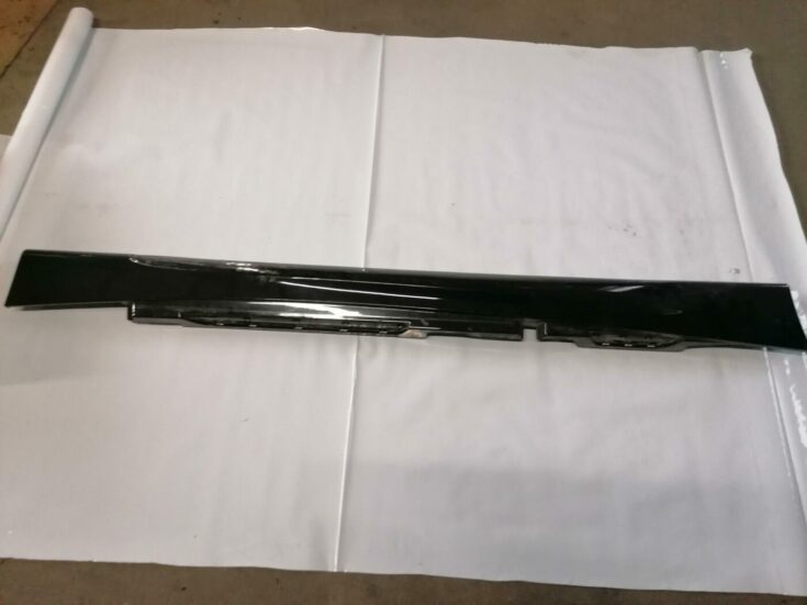 Ārēja sliekšņa laba uzlika priekš BMW 123 E87 2008 BLACK