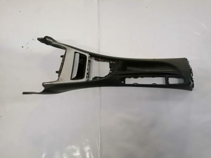 Centrālās konsoles apdares lielākā daļa priekš BMW 123 E87 2008 BLACK