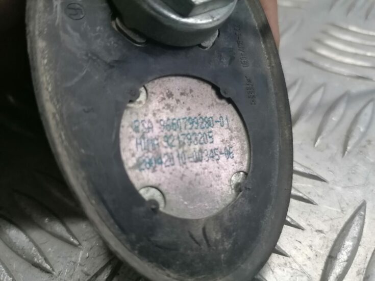 Jumta antena priekš PEUGEOT 607 2010