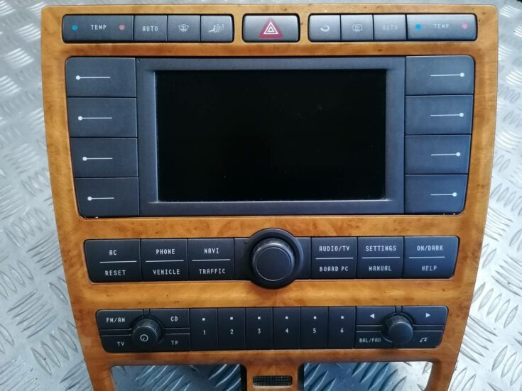 CD/DVD/Navigācijas bloks priekš VW PHAETON 2003