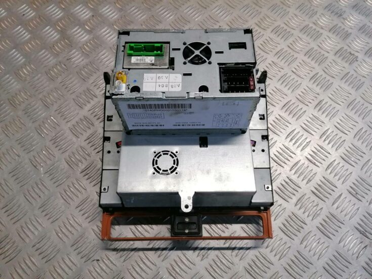 CD/DVD/Navigācijas bloks priekš VW PHAETON 2003