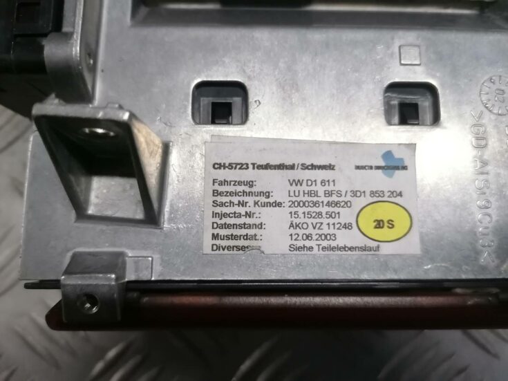 Mērinstrumentu paneļa gaisa vads, pa labi priekš VW PHAETON 2003