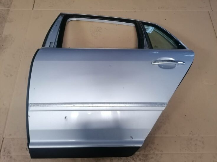 Aizmugurējās kreisās durvis priekš VW PHAETON 2003