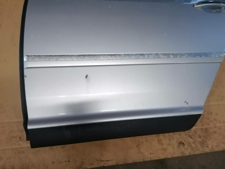 Aizmugurējās kreisās durvis priekš VW PHAETON 2003