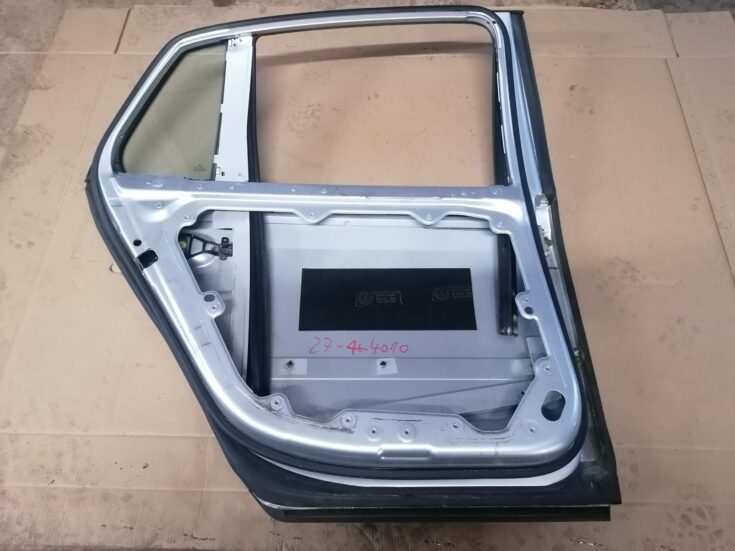 Aizmugurējās kreisās durvis priekš VW PHAETON 2003