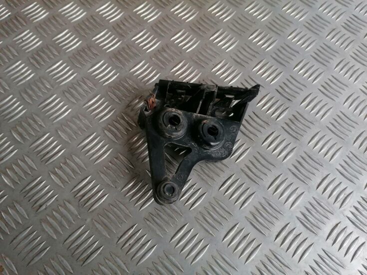 Aizmugurējā spārna un bufera stiprinājums priekš BMW 318D E91 2008 TOURING