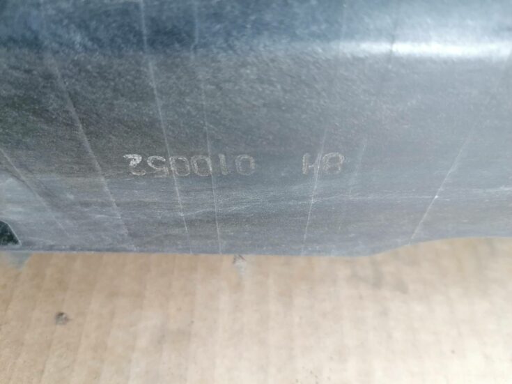 Priekšējā radiatora rāmis priekš MAZDA 6 2007
