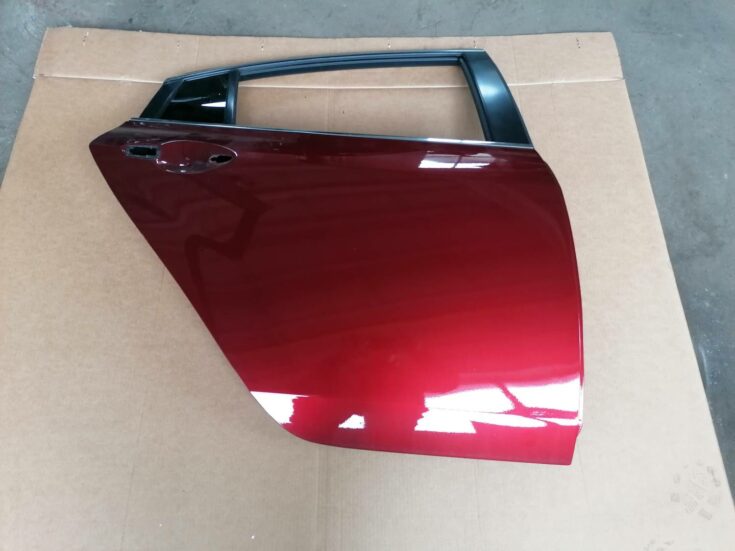 Aizmugurējās labās durvis priekš MAZDA 6 2007