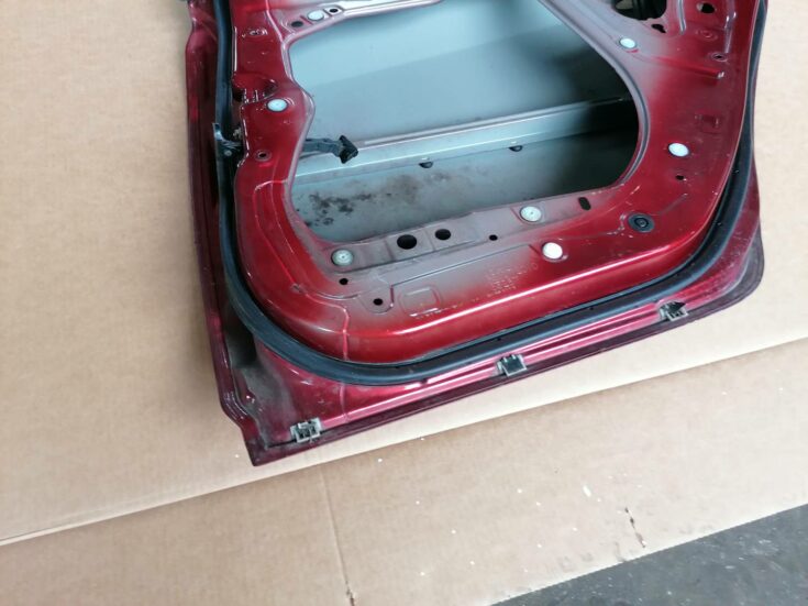 Aizmugurējās labās durvis priekš MAZDA 6 2007
