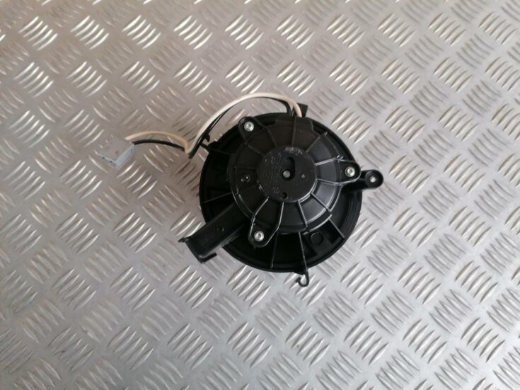 Salona ventilators priekš OPEL ASTRA J 2012