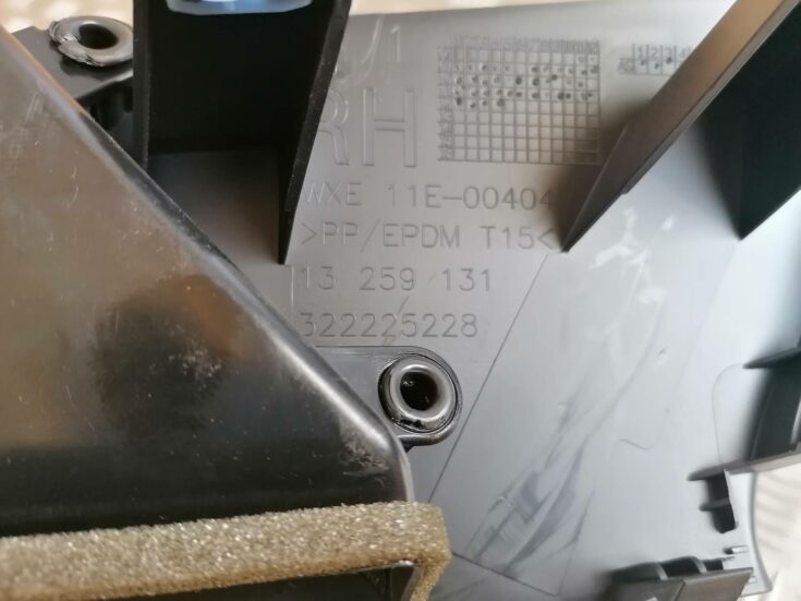 Mērinstrumentu paneļa dekoratīvā uzlika priekš OPEL ASTRA J 2012