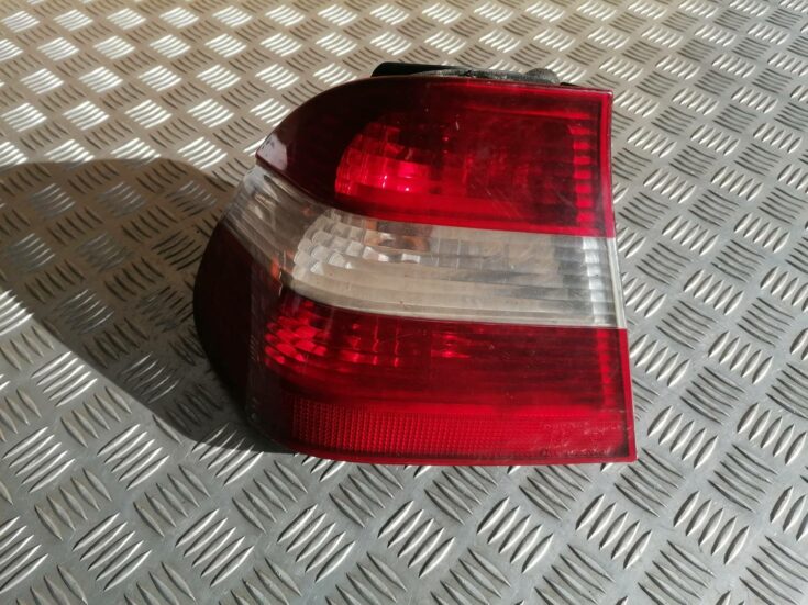 Aizmugurējais kreisais lukturis priekš BMW 318D E46 2002 SEDAN