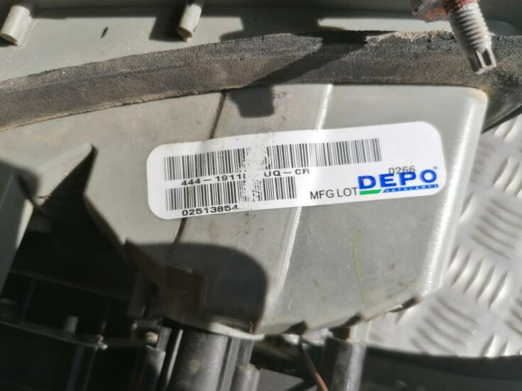 Aizmugurējais kreisais lukturis priekš BMW 318D E46 2002 SEDAN
