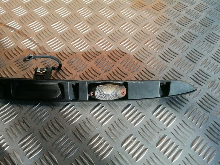 Numura zīmes gaismas uzlika komplektā priekš BMW 318D E46 2002 SEDAN